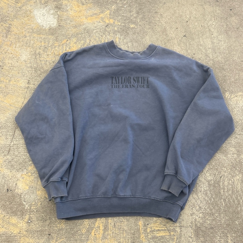 Taylor swift eras tour official blue crewneck sweatshirt size medium